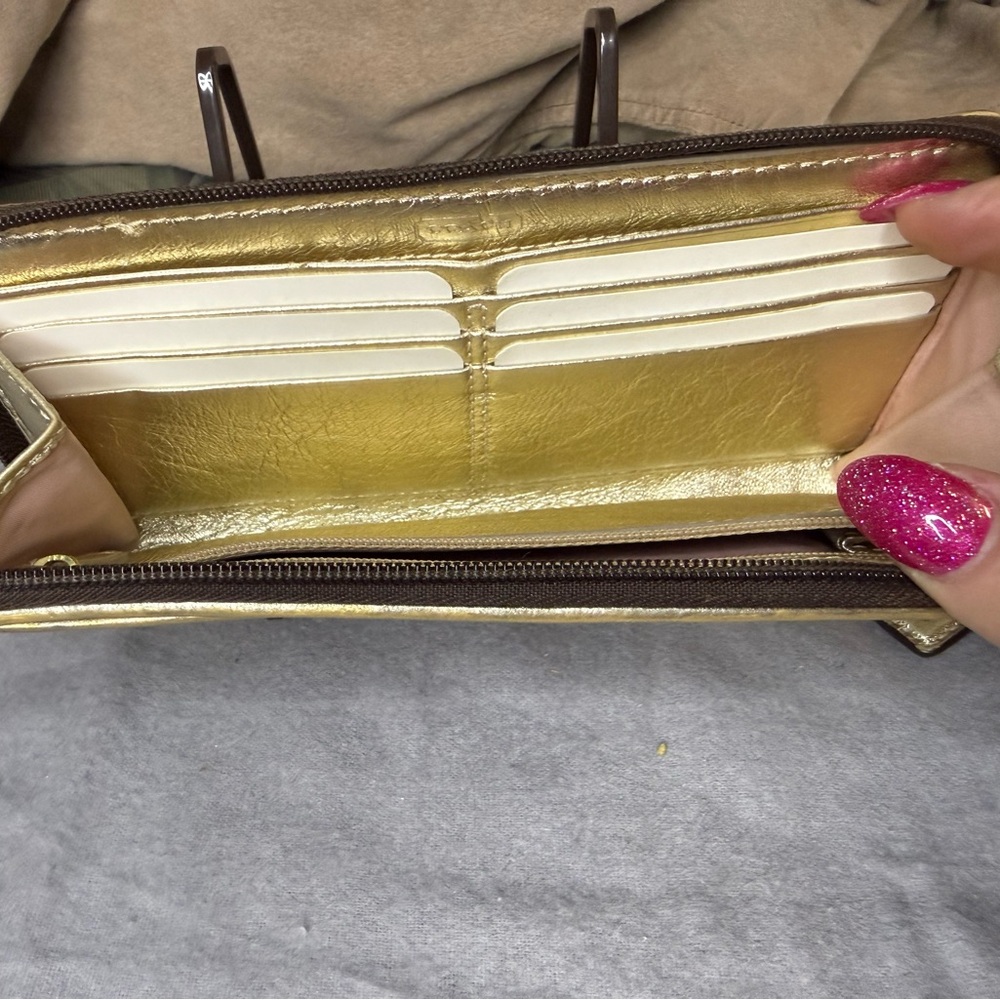 Coach Signature 3D Floral Wristlet Wallet - Picture 4 of 4